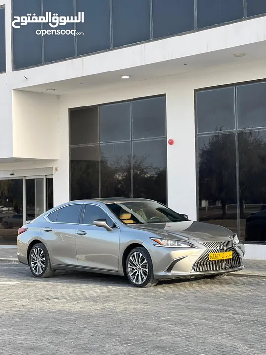 لكزس ES 350 موديل 2019. بسعر ماتحصله بالسوق تحت الضمان مكينة وجير ودفريشن