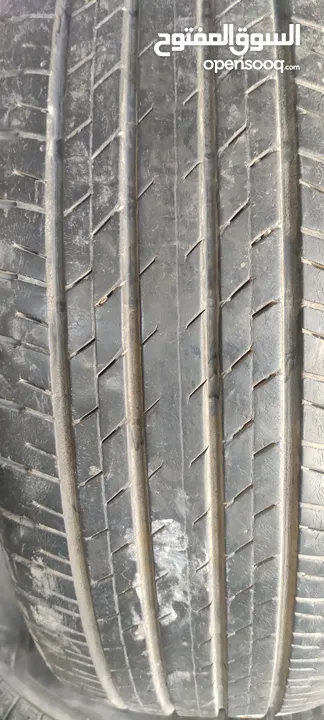 طقم بريجستون 225/60/18 بحاله جيده جداللبيع