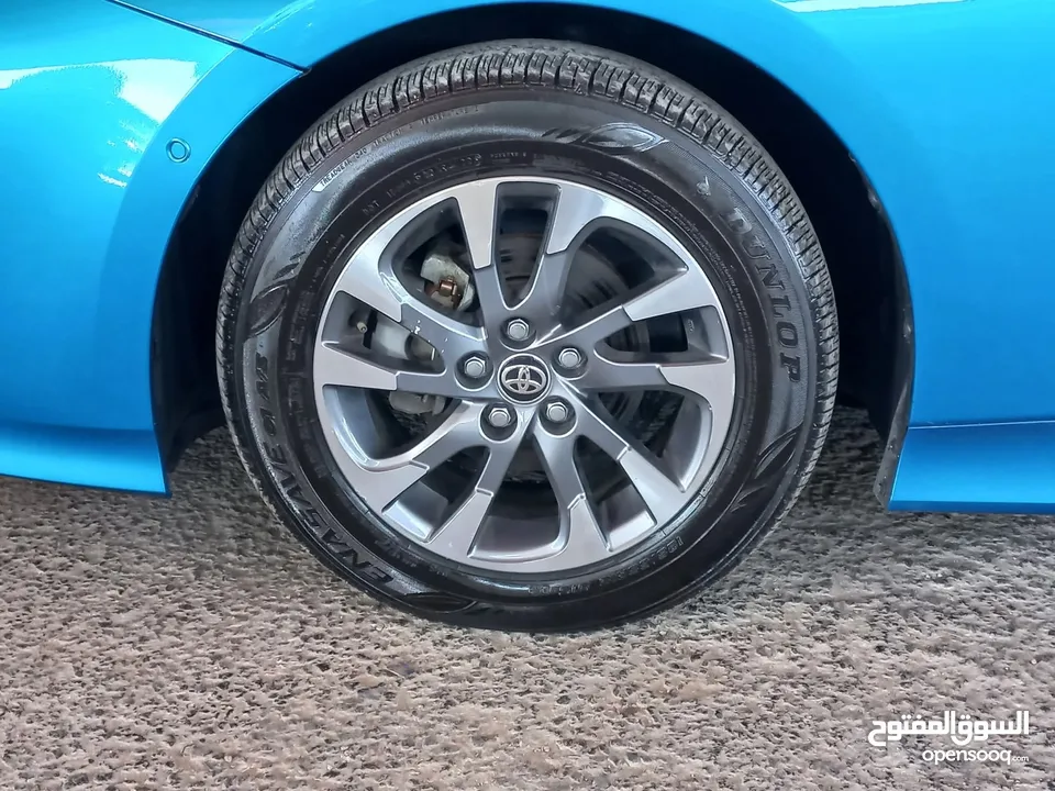 TOYOTA PRIUS HYBRID LIMITED 2022(تويوتا بريوس ليمتيد هايبرد 2022 )