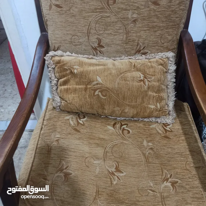طقم كنب 10مقاعد  و سجادة مستعمل