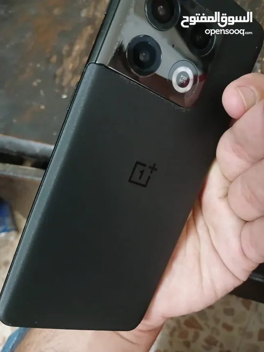 OnePlus 10 Pro 5G بحالة الوكالة