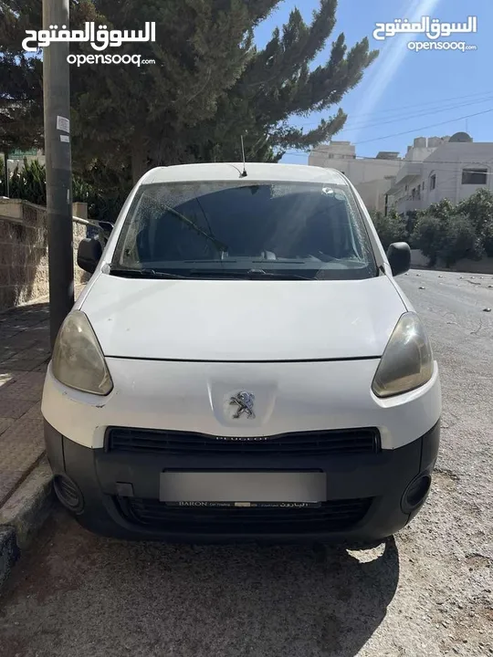 للبيع قهوة وكفتيريا عبارة عن فان بيجو بارتنر متنقل وشغال