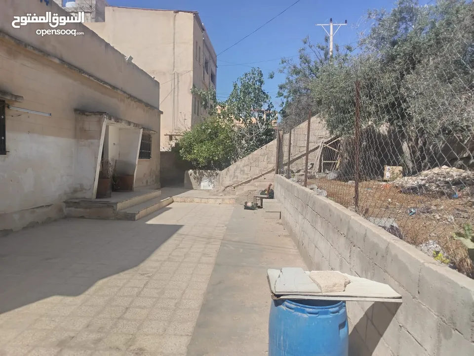 بيت مستقل للبيع