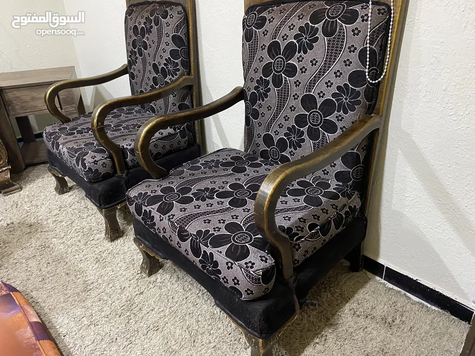 طقم كنب زان للبيع بداعي السفر بسعر مغري