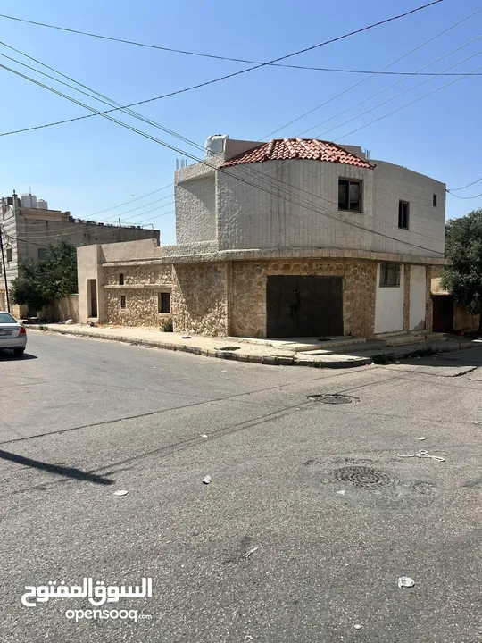 بيت طابقين مستقل