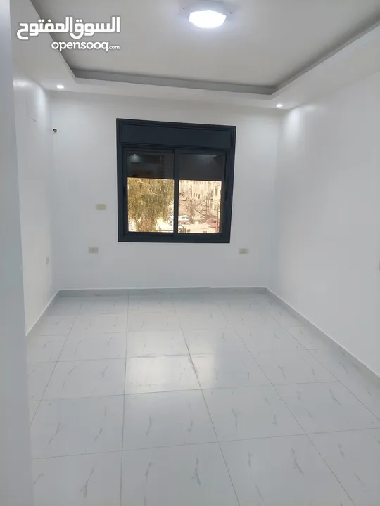استوديوهات جديده عدد 2 للبيع بقوشان واحد في اربد موقع مميز بجانب مستشفى اربد التخصصي قرب سيتي مول
