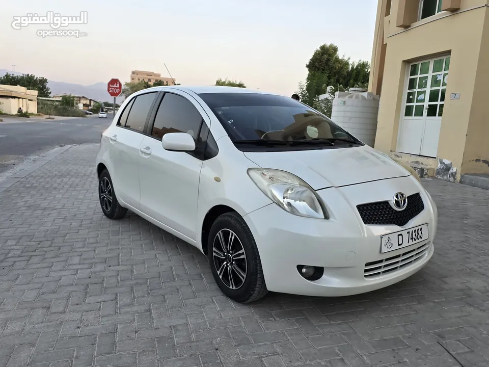 Toyota YARIS 2011 GCC V4 price 17,500 AED