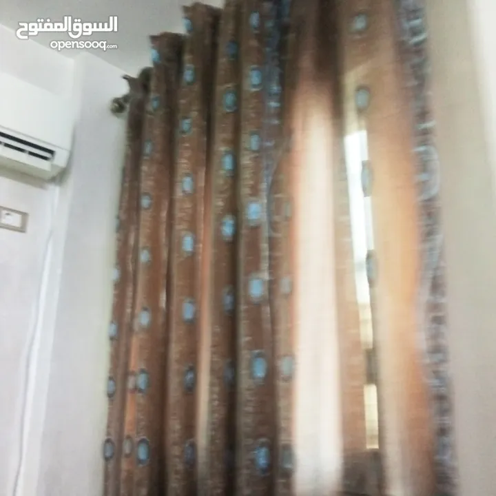 غرفة ضيوف  شبه جديدة للبيع