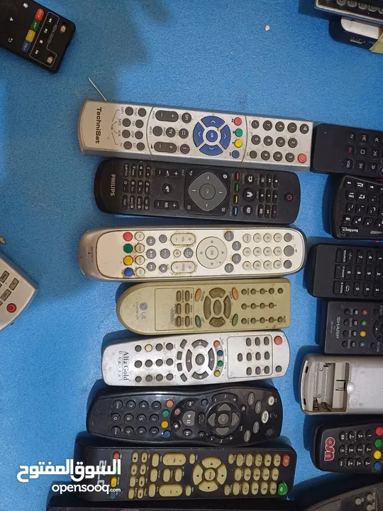 مجموعة ريموتات للبيع