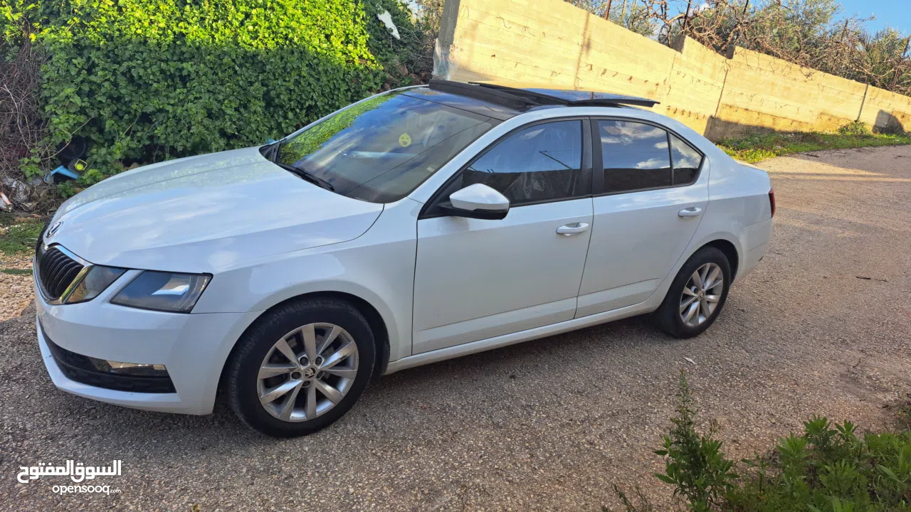 سكودا اوكتافيا 2019 صالون بنزين اتومات يد صفر فل فل اضافات بسعر مغري عالكاش