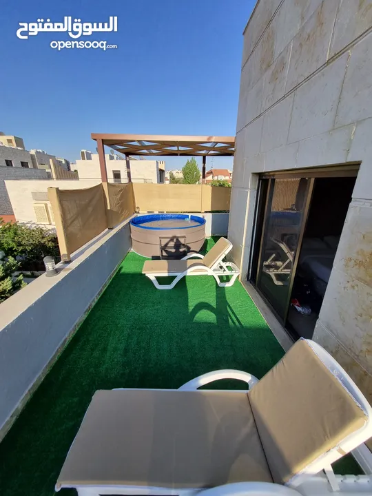 روف للايجار مع مسبح في عبدون