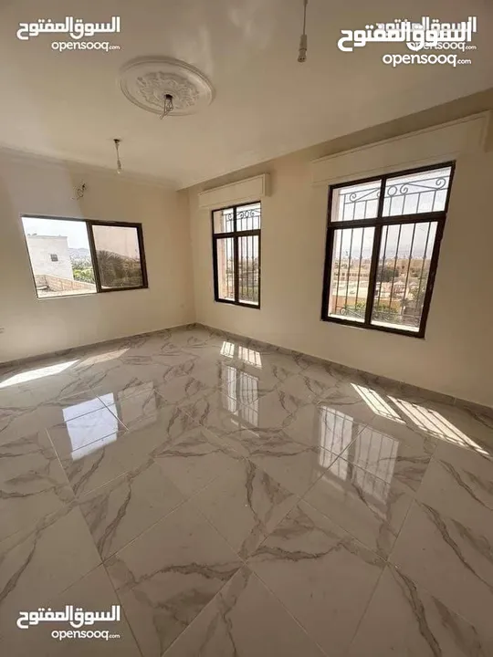 شقه للبيع الثالثة طابق اول هندسي شارع ألرئيسي
