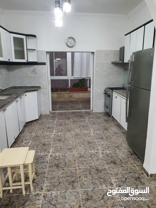 شقه مفروشه 160متر للايجار ط1