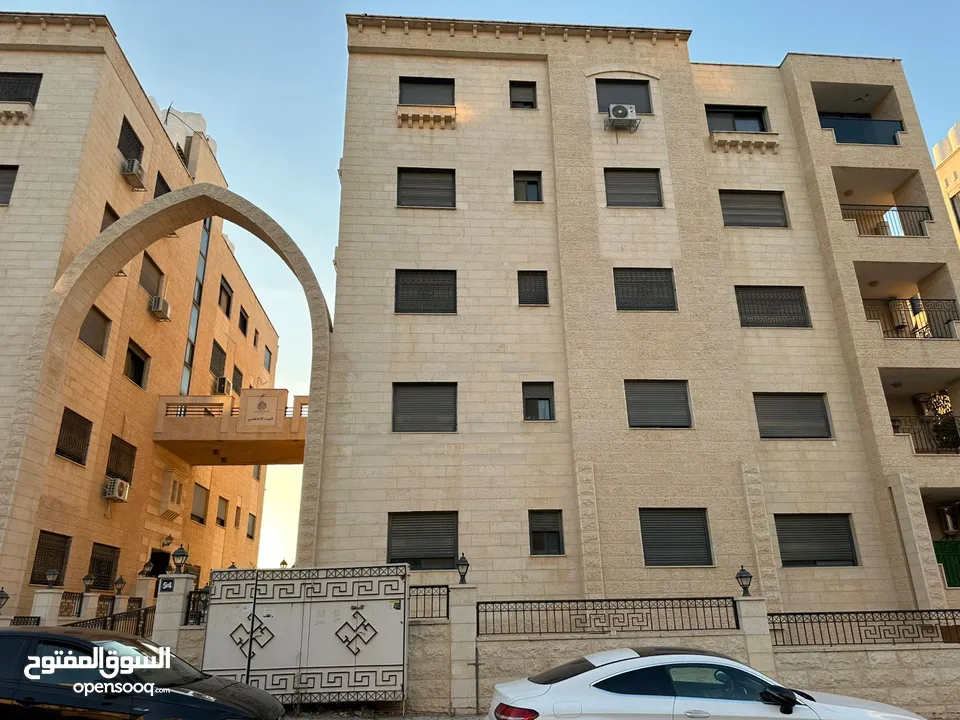 شقة جديدة كليًا للبيع – ضاحية الريحان  عمارة البيت الأندلسي