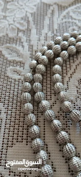 زي مسبحة 100حبة مش فضى مابعرف ايش معدنها للبيع