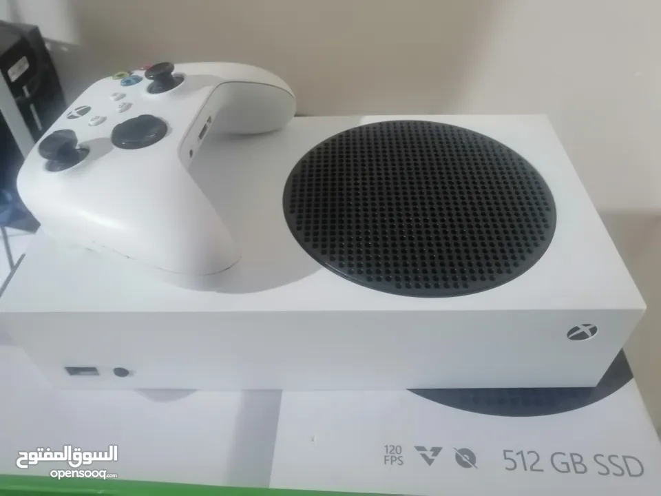 جهاز xbox seres s كامل ملحقات جدا نضيف شوف لوصف