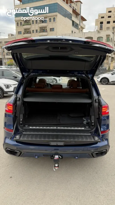 BMW X5 ترخيص 2022 ص محرك 3000 هايبرد plug in/يقطع على الشحنه 80 كيلو متر 399 حصان