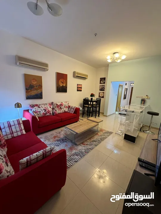 6Me8 Furnished One-Bedroom Flat For Rent Shatti Qurum