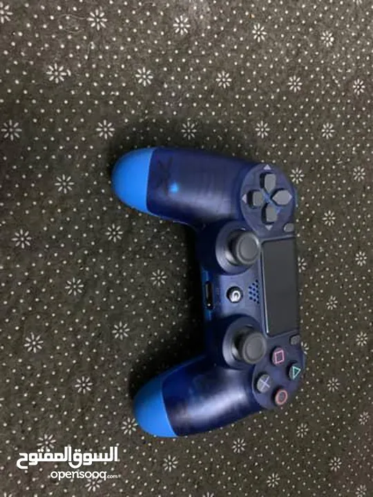 ps4 slim with 2 controllers
