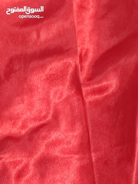 ملابس و فساتين سهرة استعمال مرة واحده