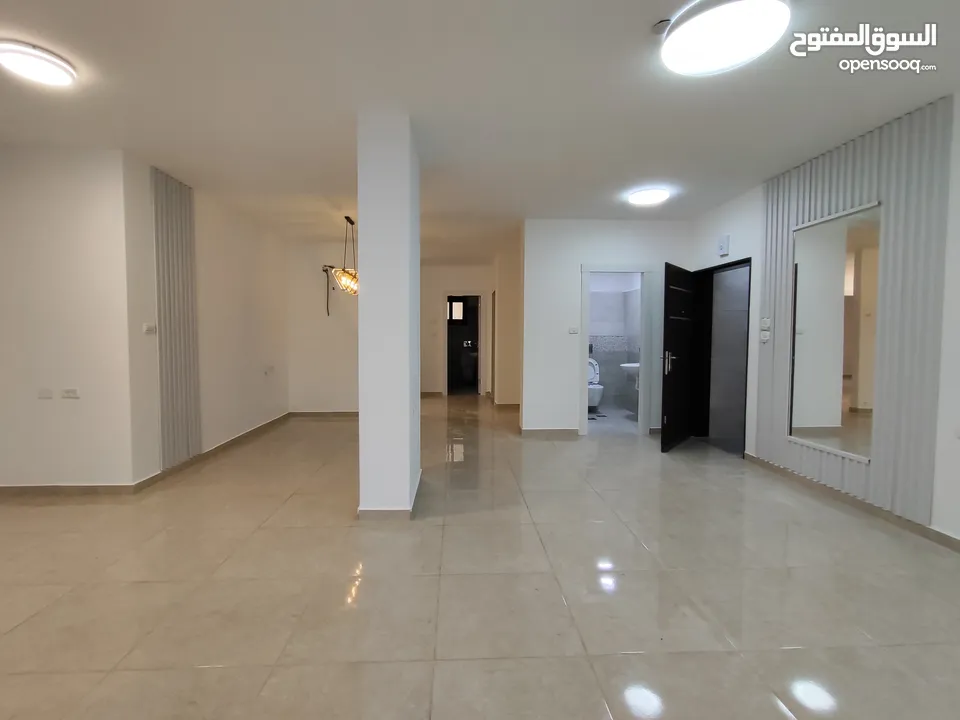 New unfurnished apartment for rent in Ramallah, Al-Tira
