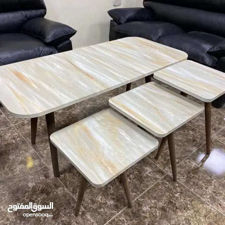 طاولات وسط وسيرفس متوفره  بعدة أشكال متنوعه منها مدور ومستطيل ومربع واحجام مختلفه وعده قياسات