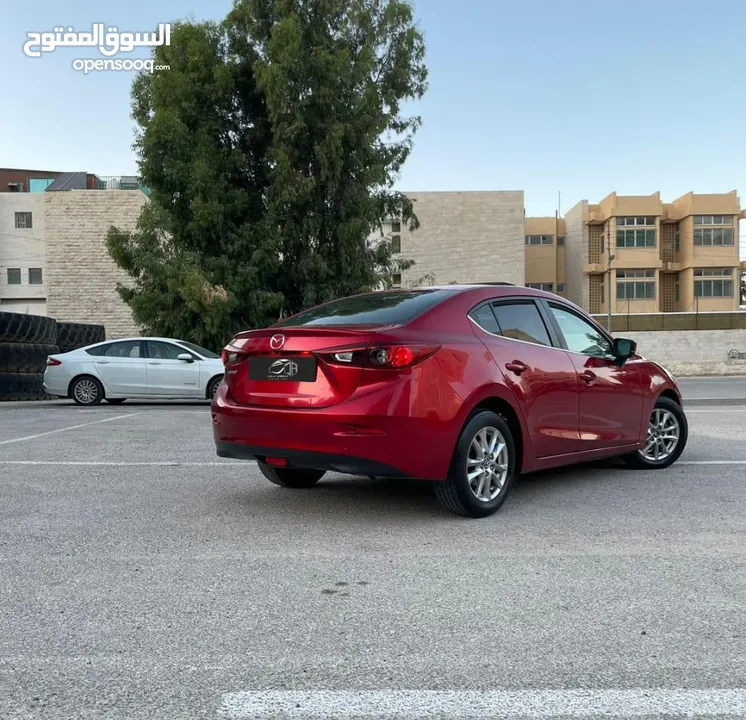 Mazda Zoom 3 Luxury - 2019  فل كامل مع فتحة فحص كامل اعلى صنف مازدا.