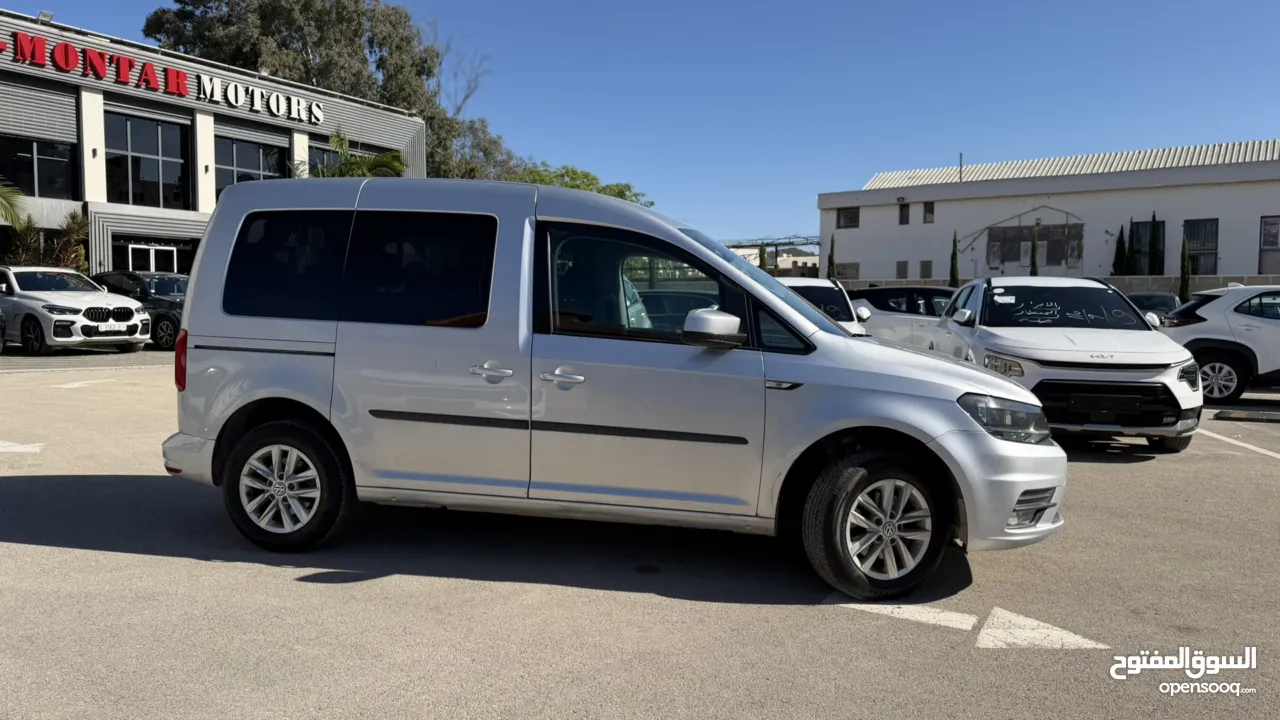 الرخصه والفحص مرفقات بالصور فولكس فاجن كادي ترخيص 2015/ركاب 6+1 محرك 2000 ديزل  جير عادي