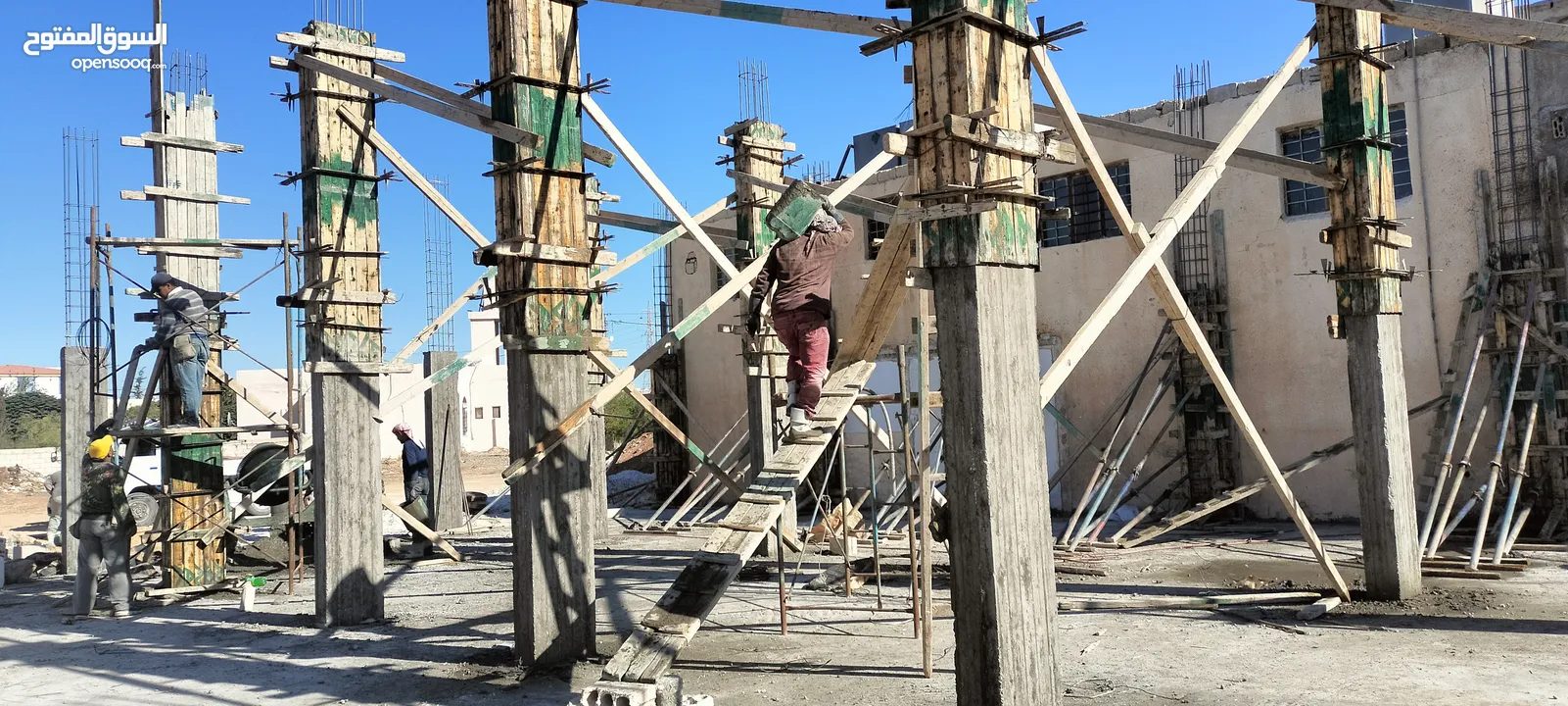 المهندس ايمن صافي  تنفيذ كافة أعمال  مقاولات الابنية والتشطيب الداخلي و التمديدات الكهربائية
