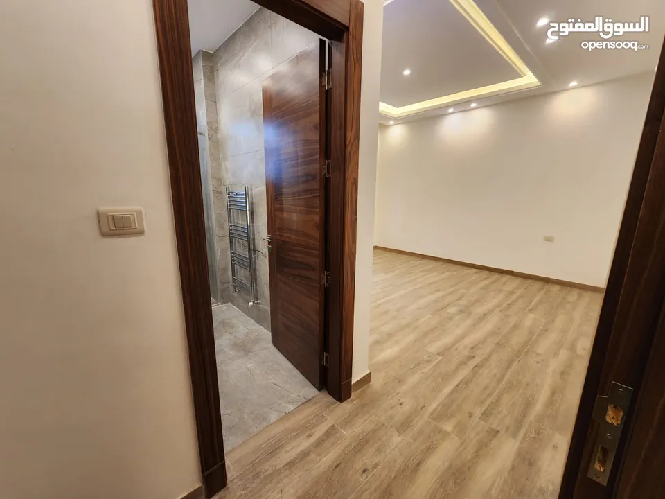 شقة ارضية للبيع في منطقة الصنوبر - ref : 14432