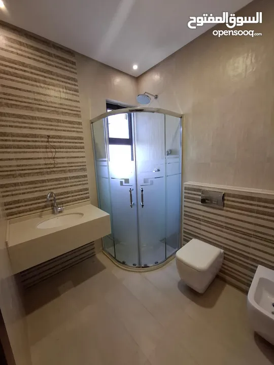شقة طابقية فاخرة نصف مفروشة - الروابي (عمارة عائلية) Luxury Semi-Furnished Apartment for Rent
