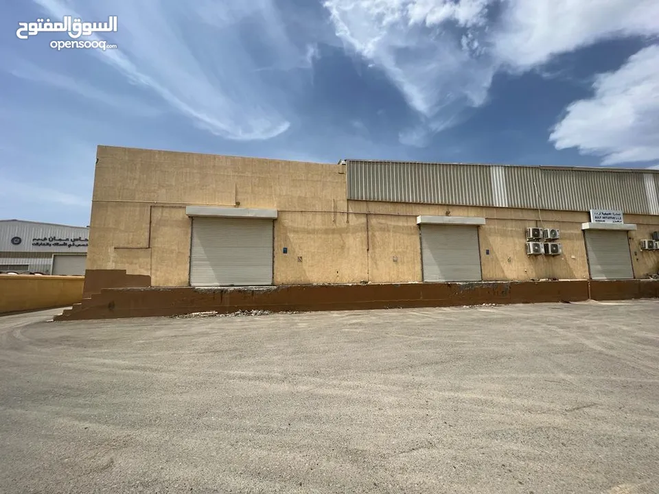 مستودع للإيجار في الرسيل Warehouse for rent in Al Rusayl