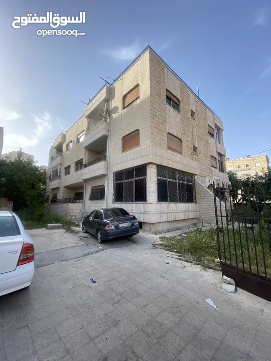 إسكان مميز  للبيع في قلب المدينه الرياضية بجانب مسجد زكي ابو عيد شارع ابن زريق