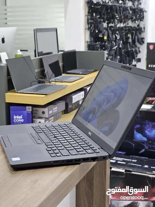 عرض لفتره محدوده dell i7 Ram 32GB 1000SSD مع شاشه تتش وبصمة وجه وقاري بطاقه شخصيه بموصفات جدا عالية