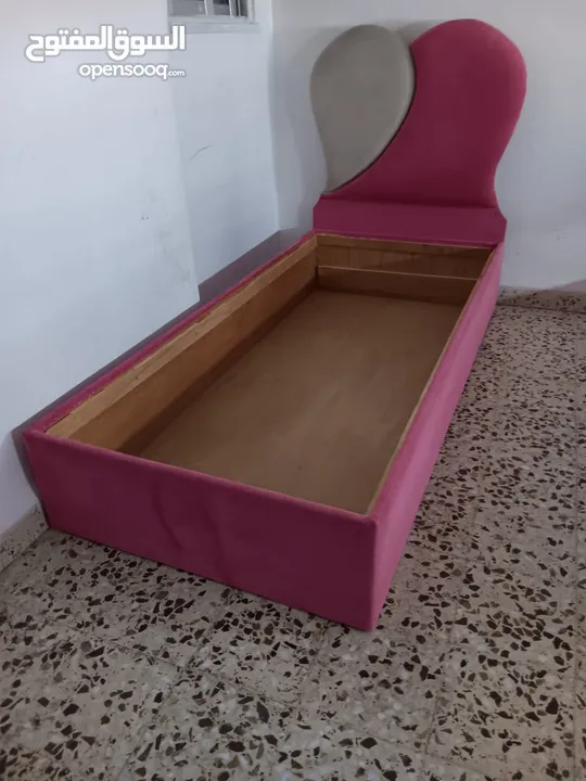 ثلاثة تخوت مفرد بنظام صندوق لتخزين الصندوق كبير مع كمدينة عدد اثنتان مع الفرشات