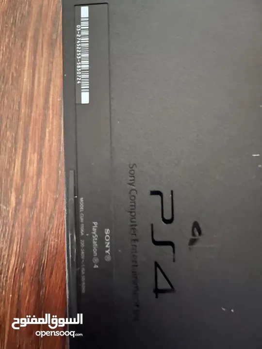 بليستيشن 4 + يد + 6 العاب (حالة ممتازة)  PS4 + controller + 6 games (excellent condition)