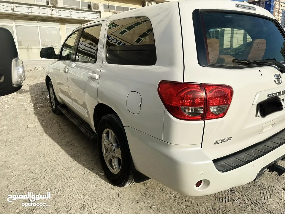 Toyota sequoia 2015 4*4 gcc