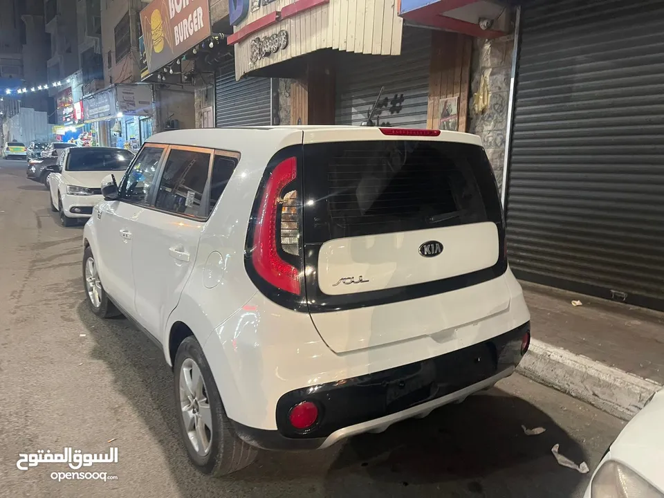 كيا سول 2018 بنزين السيارة متور وقير جيد جدان متور 1600 بدون تيربو والسيارة بحالة الشركة