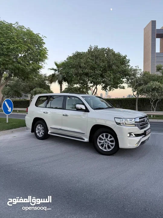 For Sale: Toyota Land Cruiser GXR V8 Model: 2018