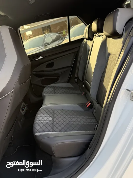 جولف RLine ترخيص 2022 محرك 1500 بنزين 150 حصان