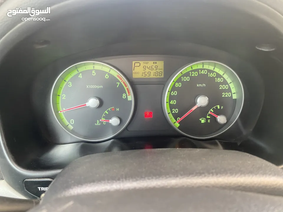 للبيع Hyundai Verna 2008-  موتور 1400  - اقتصادية -   حالتها ممتازة   اللون: (فضي ميتاليك )