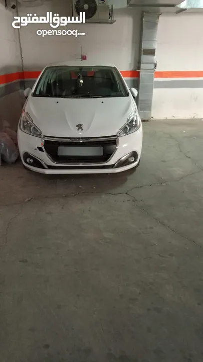 بيجو 208 موديل 2018 للبيع ماشية 34 الف