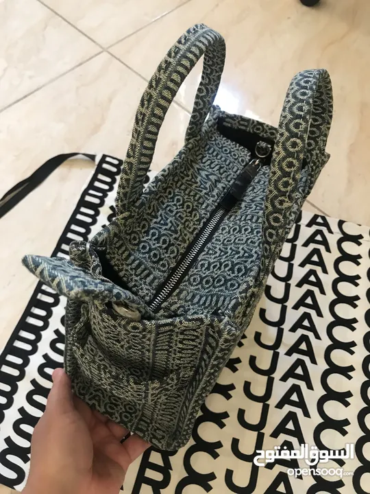 حقيبة كتف/يد نوع مارك جاكوبس اصلية جديدة قماش لون ازرق جينز - original mini tote Marc Jacobs bag