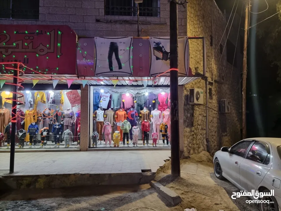 محال تجاريه 3 ابواب للملابس الجاهزة للبيع