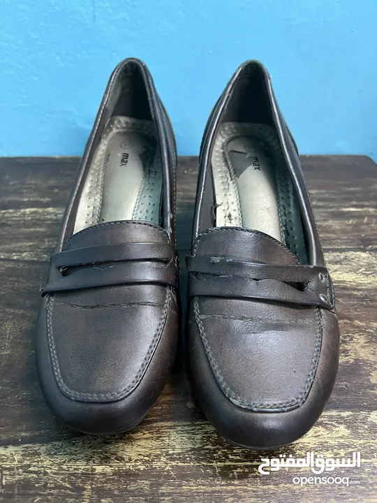 Women’s shoes from max for 1 bd