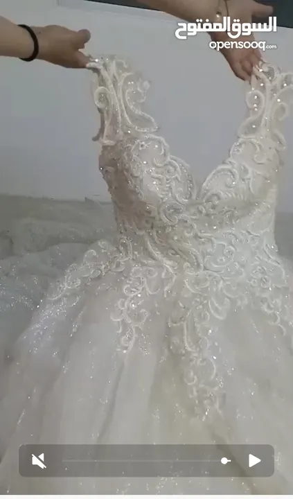 فستان زفاف للبيع
