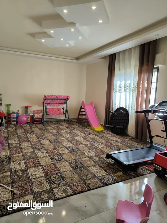 شقة جميلة جدا وذات موقع حيوي