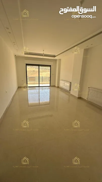 شقة فاخرة - لم تسكن - طريق المطار - 4نوم 2ماستر - 230م - قرب الخدمات العامة