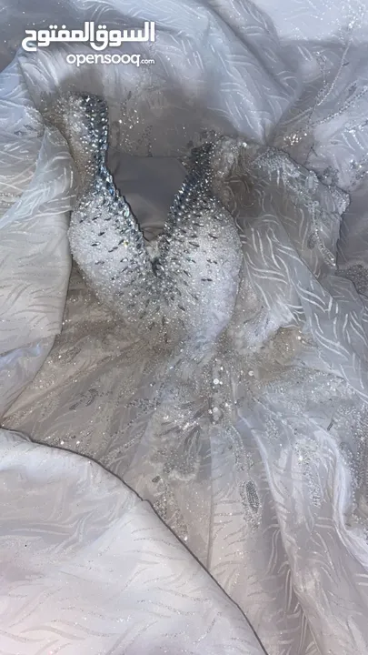 بدلة عرس للبيع