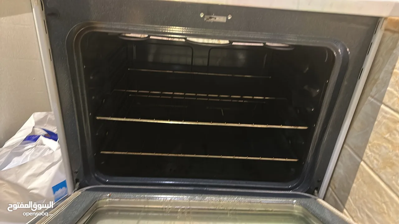Electric stove and oven